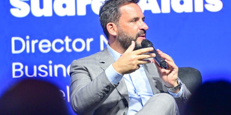 Escobar, anfitrión de un encuentro estratégico para el futuro de la inteligencia artificial