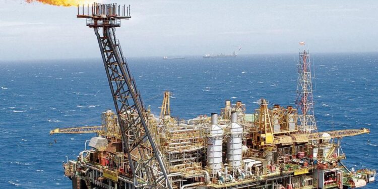 Tensión baja, precio del petróleo cae.