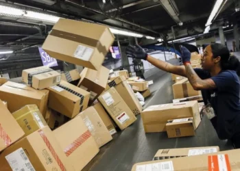 Compras vía web: importaciones por courier, +274%.