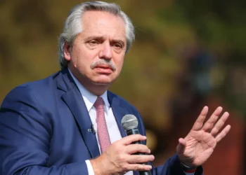 La reaparición de A. F. y su fuerte fustigación a Milei.