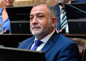 Juez, duro con Caputo: “Fue una expresión que ofende y molesta”.