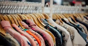 La paradoja textil: menos precio por importación, misma demanda.