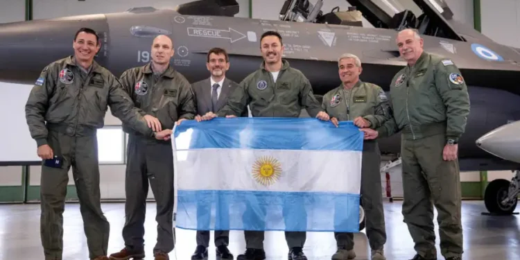Primeros Vuelos de los F-16 Argentinos: Un Avance Importante para la Fuerza Aérea