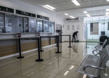 Los bancos intensifican el cierre de sucursales ante dificultades de cobro de créditos