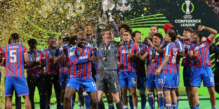 Crystal Palace se coronó campeón de la Conference League tras vencer 1-0 a Rayo Vallecano