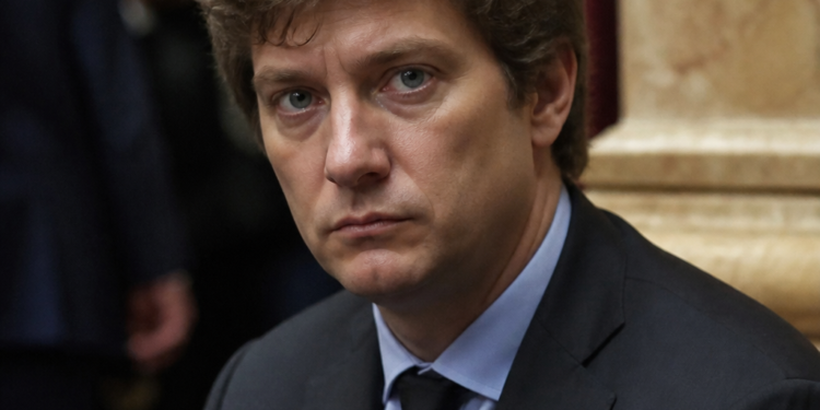 La Cámara Federal confirma el sobreseimiento de Santiago Caputo en la causa por amenazas de Facundo Manes