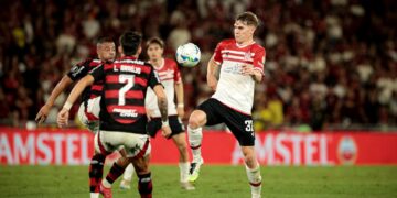 Estudiantes de La Plata se enfrenta a Flamengo en un crucial partido de la Copa Libertadores