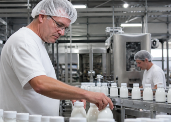 La Suipachense, una histórica láctea, reanuda su producción tras nueve meses de cierre