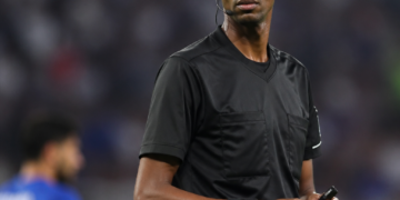 El árbitro somalí Omar Artan dirigirá la Supercopa de Europa 2026 tras su controversia en Estados Unidos