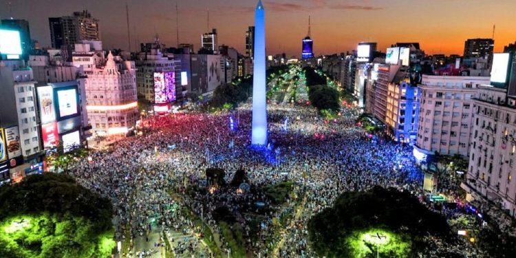 Despedida conmovedora a Gaspi en el Obelisco: lágrimas y homenaje de su madre
