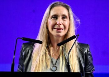 Reunión de Manuel Adorni y Karina Milei con senadores libertarios tras avances en Diputados