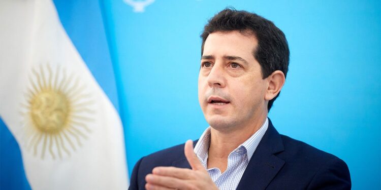 Debate sobre la deuda: Wado de Pedro se alinea con Máximo Kirchner para imponer límites legislativos al acuerdo con el FMI