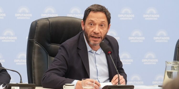 Controversia en Cancillería: La Exigencia de Rendición de Cuentas sobre la Postura en la ONU