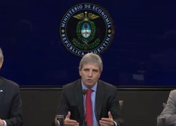 Eficiencia fiscal en la mira: El Gobierno justifica la importación de billetes desde China y arremete contra la gestión anterior