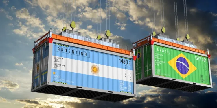 El intercambio comercial con Brasil finalizó junio casi equilibrado tras una drástica reducción en las importaciones