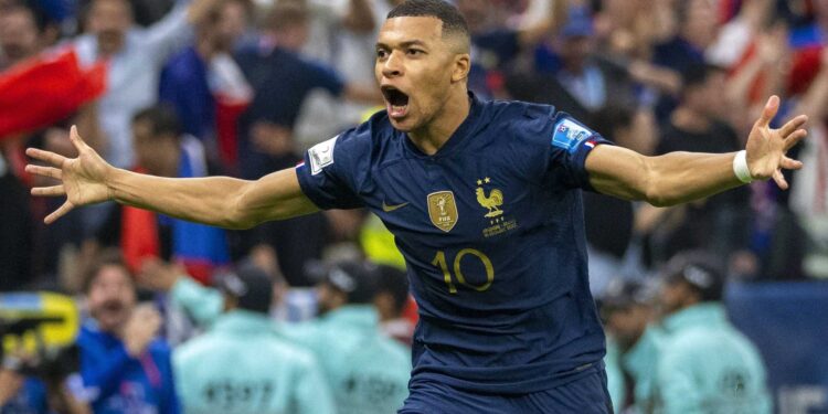 Kylian Mbappé, la gran figura del Mundial: establece récords históricos con Francia y se acerca a Messi