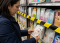 Prohibición de mascarillas faciales y cosméticos por riesgos sanitarios
