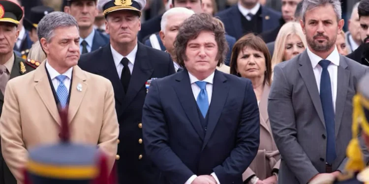 Dólares y deuda: cómo prevé el Gobierno cubrir los vencimientos de 2027