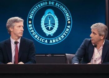El Gobierno busca sostener el dólar en $1.500 mientras coordina tasas y reservas
