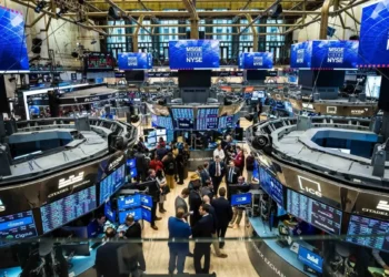 Mercados: el riesgo país subió a 512 puntos y los inversores siguen atentos a las tasas y al dólar
