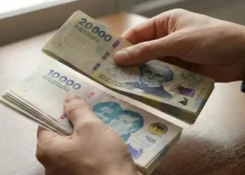 Salario mínimo: el Gobierno busca llevar los sueldos de convenio por encima de $1 millón