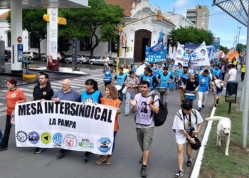 Paritarias en La Pampa: los gremios reclaman elevar el ingreso familiar a $1,85 millones