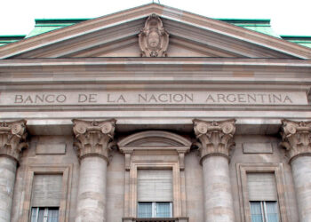 Cotización del dólar oficial y blue en la City el 27 de agosto