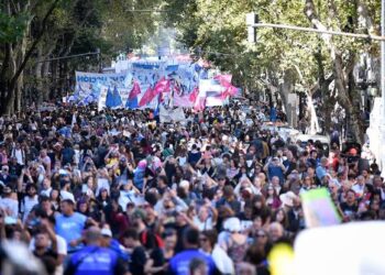 Rechazo en el Senado a cambios en la Ley de Tierras: sectores del peronismo convocaron a movilizarse contra el proyecto