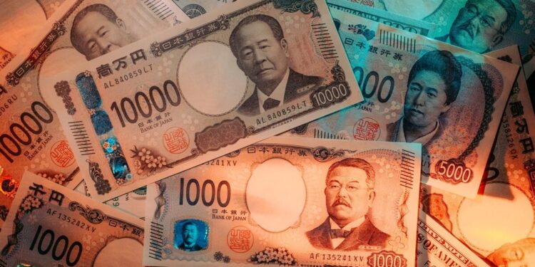 El yen no logra sostener la recuperación y vuelve a acercarse a 160 por dólar
