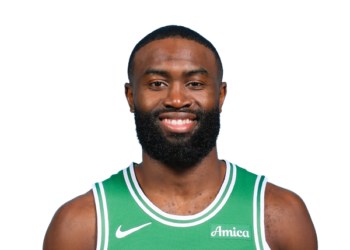 Impactante debut de Jaylen Brown como boxeador en Nigeria antes del inicio de la temporada de la NBA