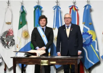 Milei llega a Misiones en medio del reclamo de productores yerbateros y cerrará un foro económico