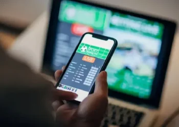 Las apuestas mueven cada vez más dinero en América Latina y ya impactan en el consumo