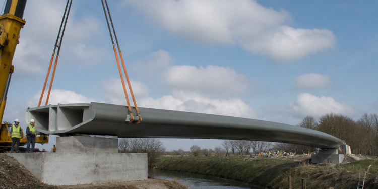 Inauguran el primer puente que utiliza palas de aerogeneradores como vigas estructurales
