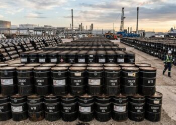 El petróleo vuelve a superar los US$100 por la escalada del conflicto entre Estados Unidos e Irán