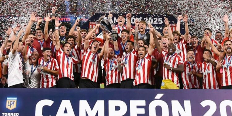 Estudiantes de La Plata busca fortalecer su camino en la Libertadores ante Corinthians: horarios, TV y posibles alineaciones