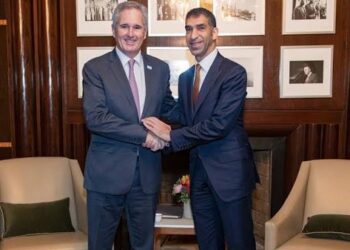 Argentina avanza en un acuerdo económico con Emiratos Árabes y amplía su agenda de inversiones