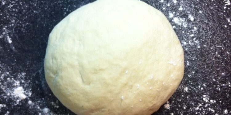 Masa de tarta salada 9-9-9: receta sencilla con tres ingredientes y sin manteca