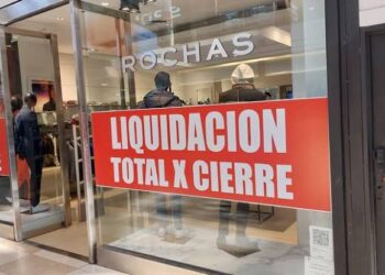 El consumo volvió a caer en agosto y registró un retroceso interanual del 1,1%