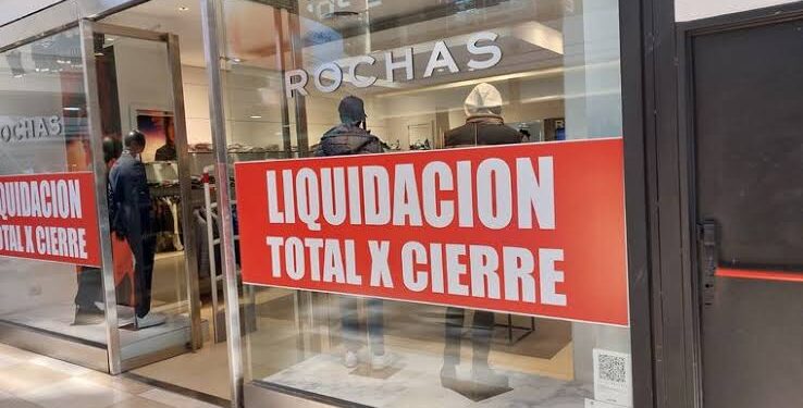 El consumo volvió a caer en agosto y registró un retroceso interanual del 1,1%