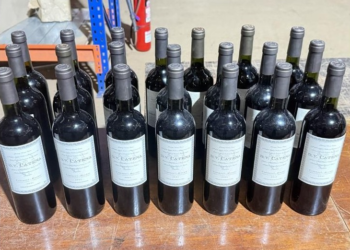 Subastas de aduana:                                                                                Remates de equipos de audio y bebidas alcohólicas