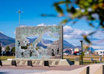 El oficialismo avanza con el proyecto de soberanía y busca llevarlo al recinto el 21 de octubre