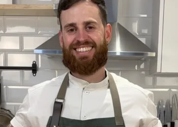 Alfredo Vozmediano, chef de 42 años: “Me levanto a las 9 y a las 11 desayuno con yogur, nueces de macadamia y proteína en polvo”