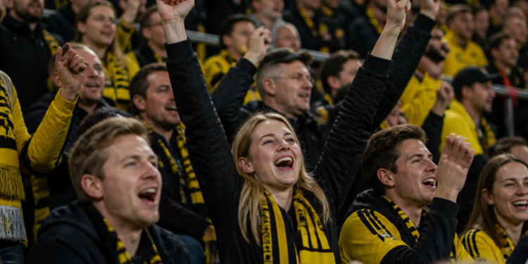 Borussia Dortmund premiará a los hinchas que dejen el celular en casa durante los partidos